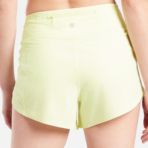 Athleta Pants - ATHLETA Run With It Textured 3.5" Sz S Tequila Green Running Shorts Stretch